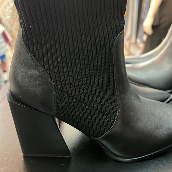 Steve Madden Tacke sock booties new no box - Picture 3 of 5